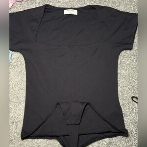 Aritzia Babaton bodysuit